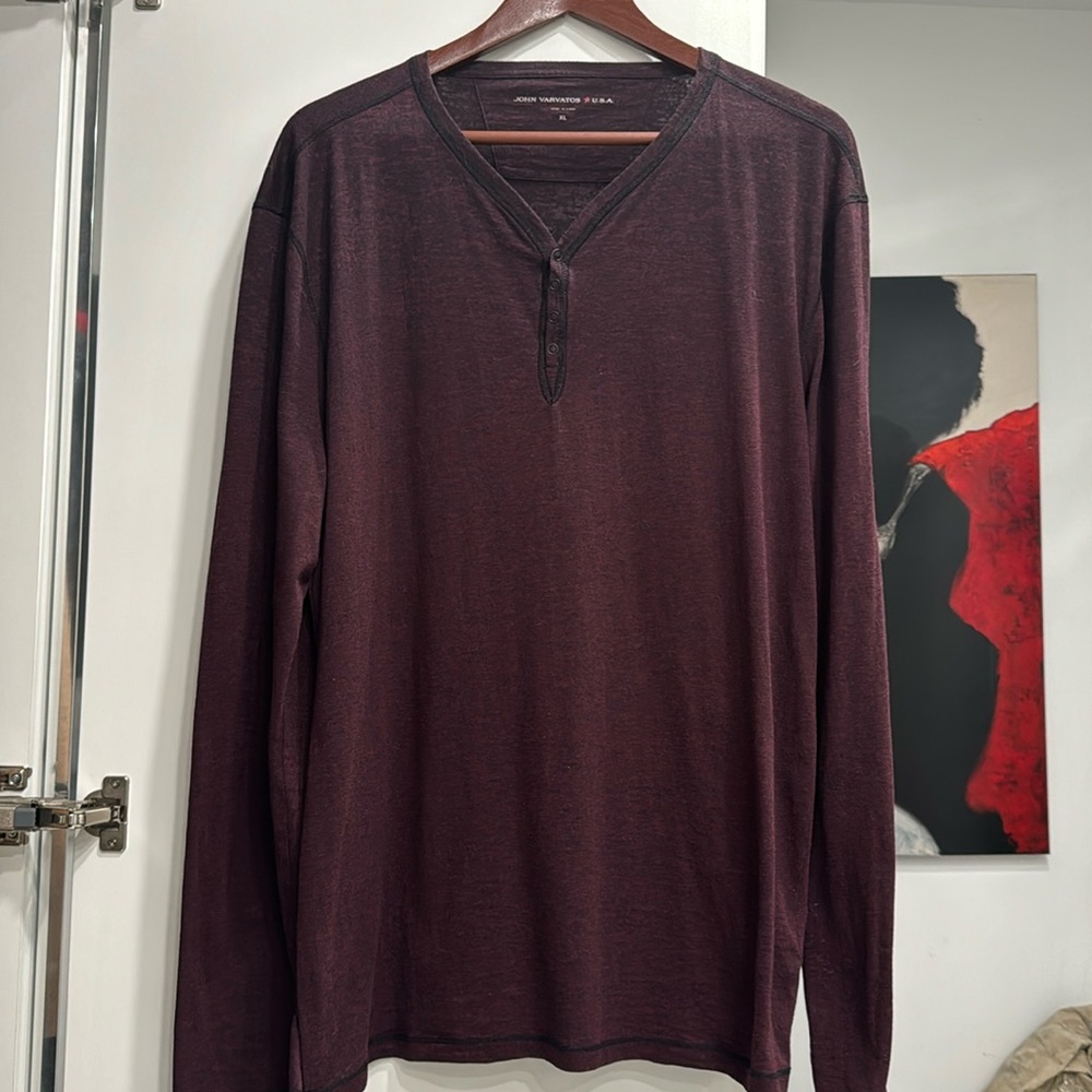 Men’s long sleeve tee shirt